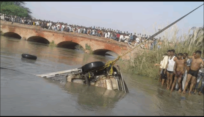 5 people died after a car fell into a canal