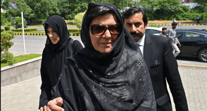 Ujma Khan Meating With Imran khan